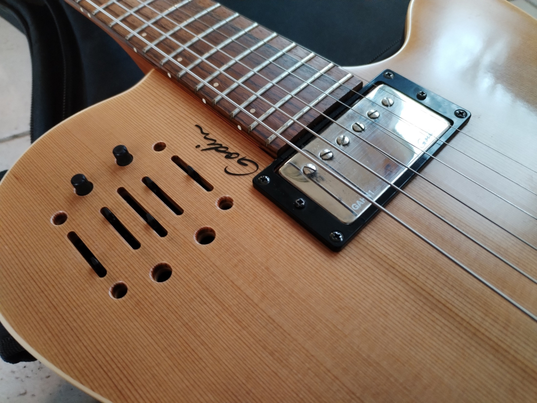 Godin A6 ultra second hand