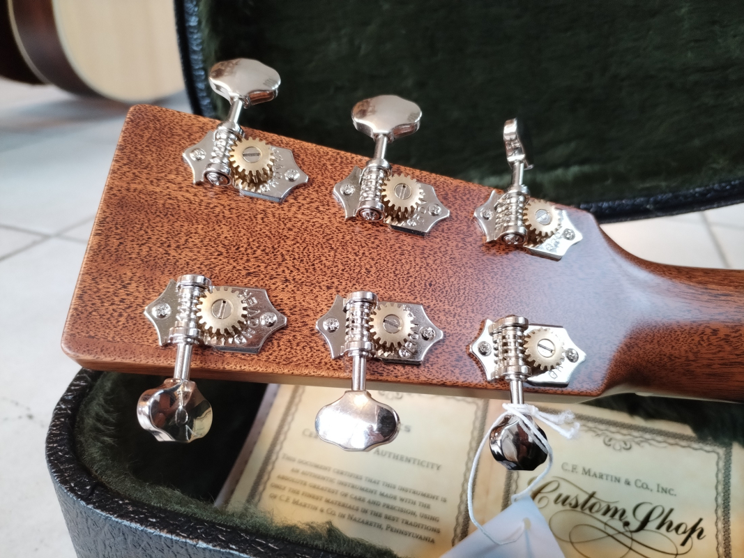 Martin 000 Custom Shop Adirondack / geflammtes Mahagoni