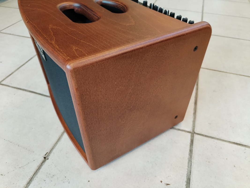 Hughes & Kettner Era 1 wood second hand