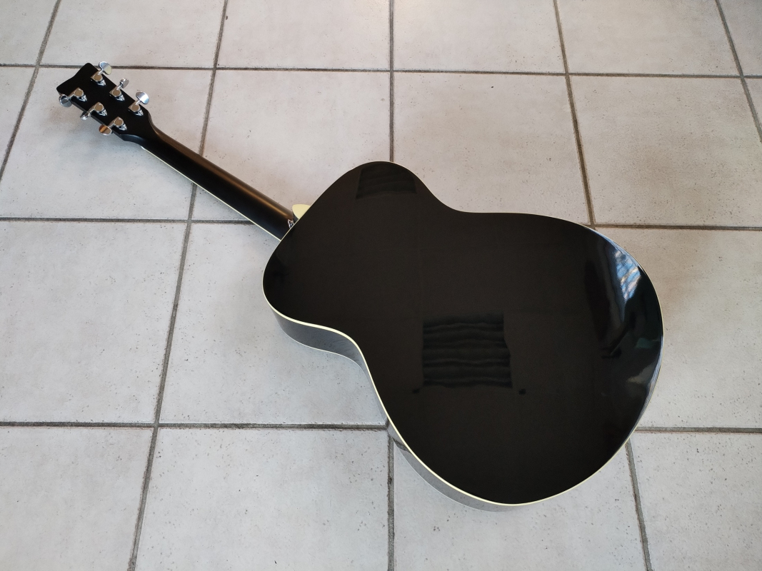 Yamaha FS-820 Black second hand