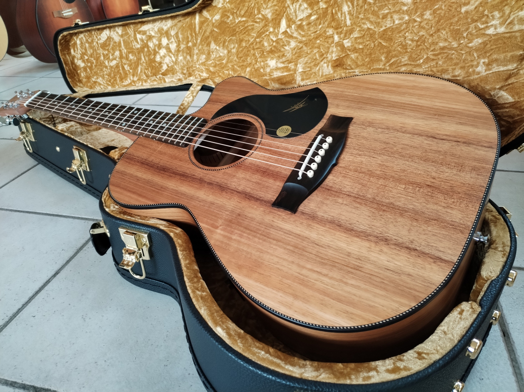 Maton EBW-808C Blackwood Serie