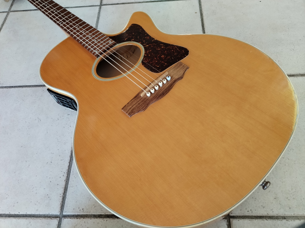 Guild F30CE second hand made in USA