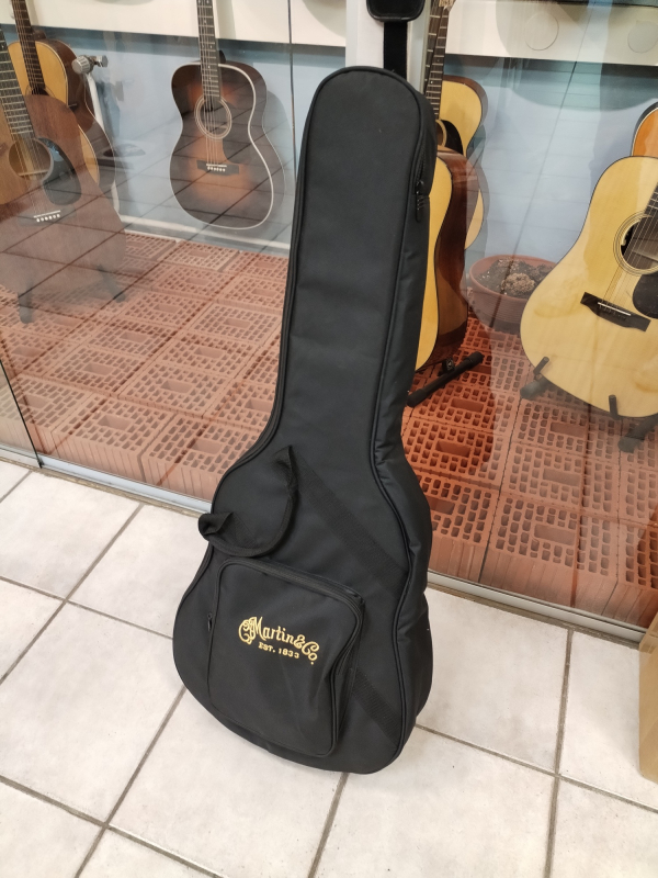 Martin 000JR-10e  Shawn Mendes Signature Demo