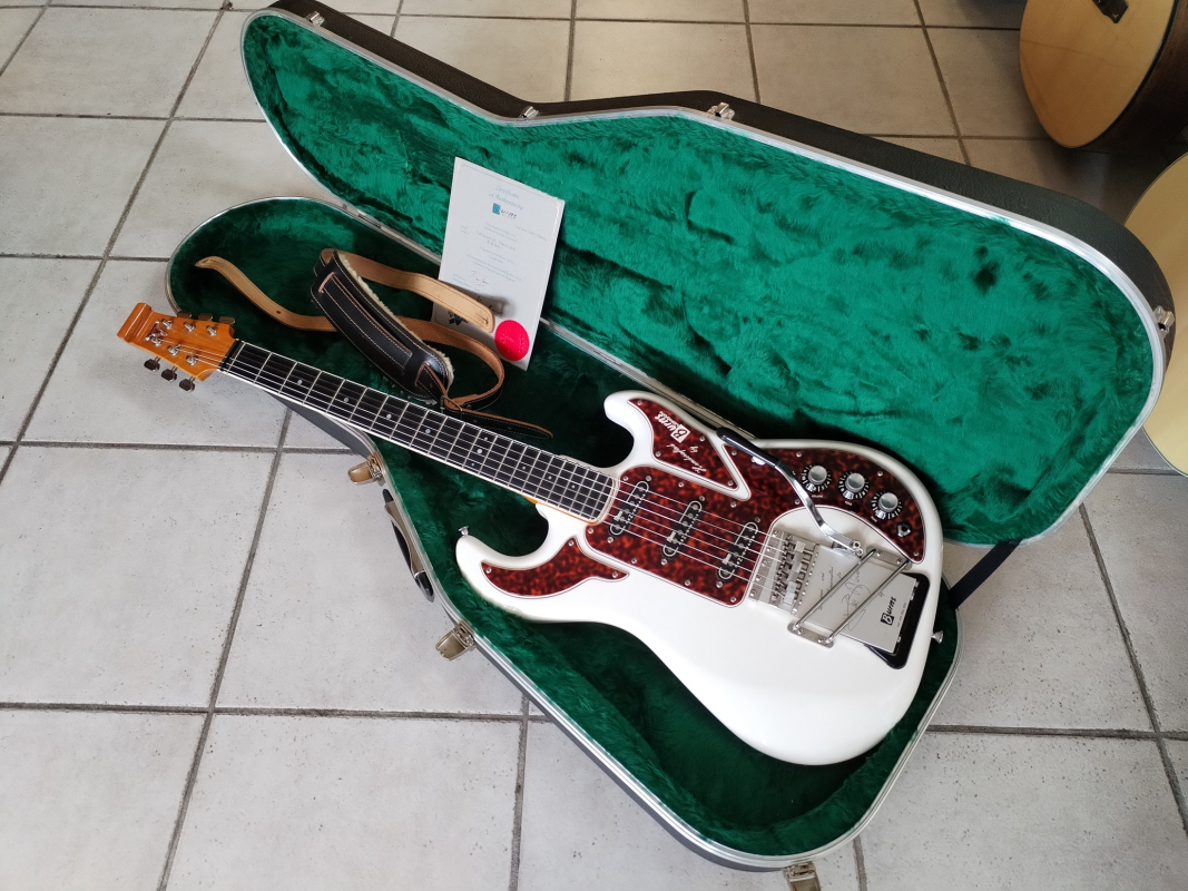 Burns Hank Marvin The Legend Bj 2002 Made in England orig.Case