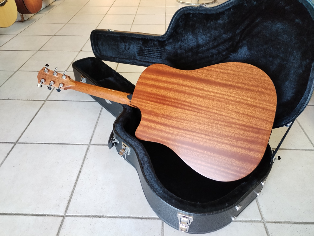 Taylor 310ce second hand USA Baujahr 2010