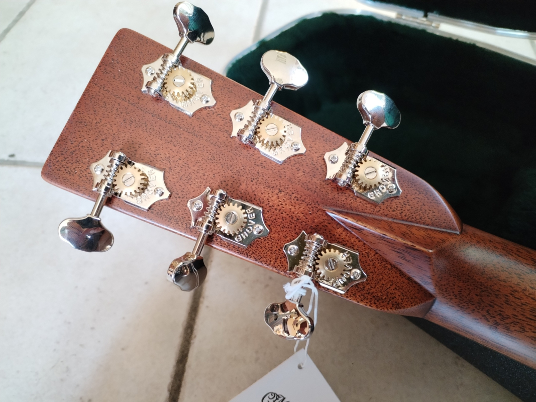 Martin HD-28E LRB