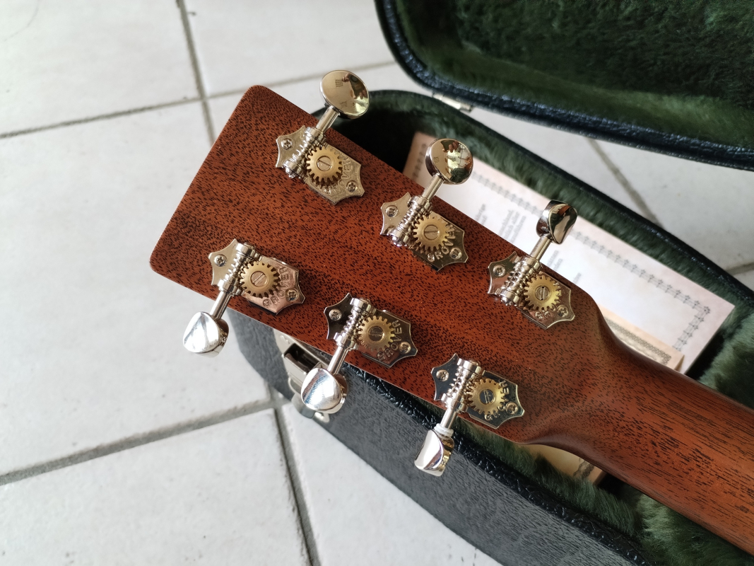 Martin 00-18 Joe Bonamassa