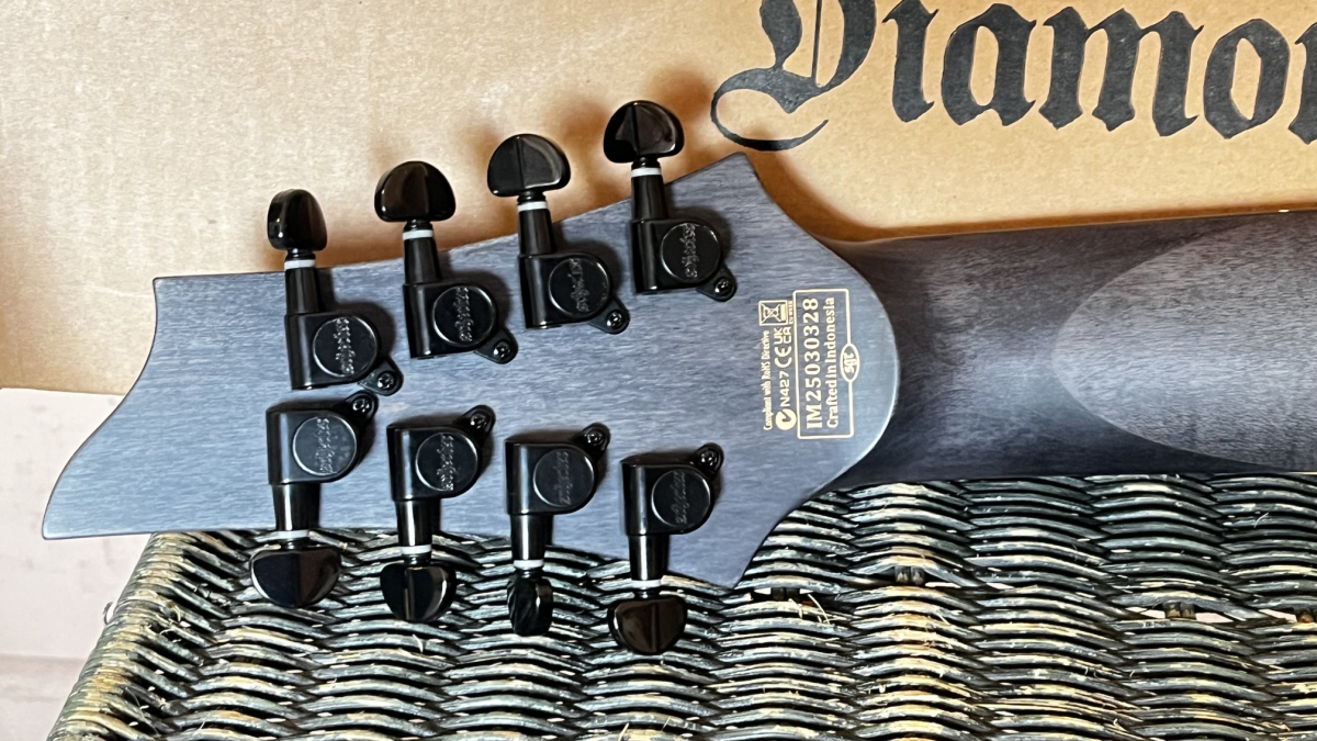SCHECTER Omen Elite 8 MultiScale, See Thru Blue Burst, Sonderpreis