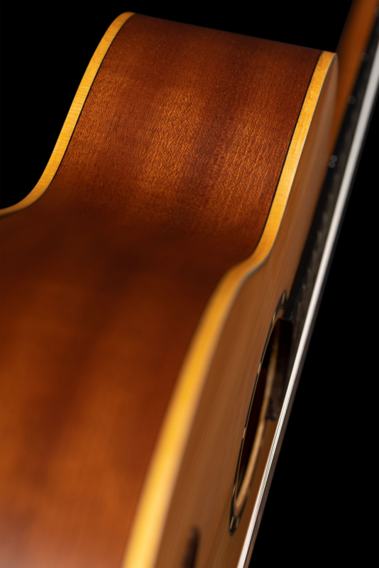 Ortega R122SN, Slim Neck, Zeder / Mahagoni